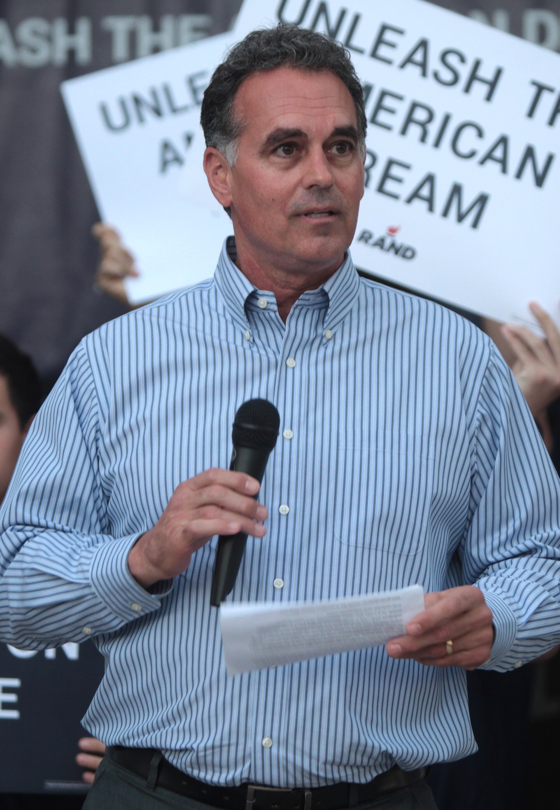 Imagem de referência relacionada a Danny Tarkanian, item descrito como basquetebolista estadunidense