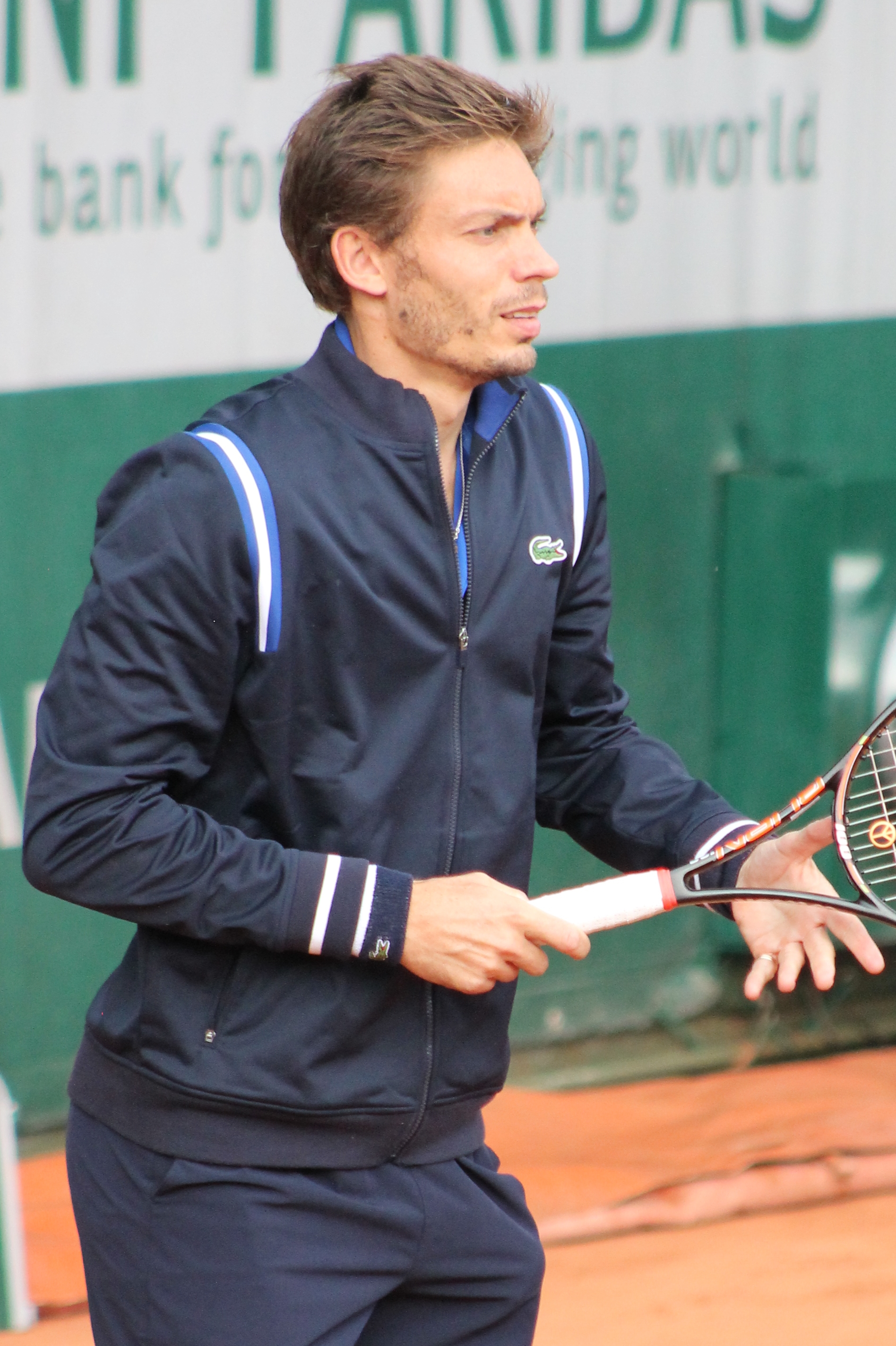 Imagem de referência relacionada a Nicolas Mahut, item descrito como tenista francês